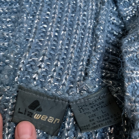 Half zip hooded pullover. - Picture 7 of 9